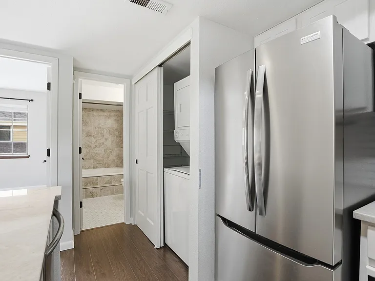 5916 Gunbarrel Ave #F — Photo 13