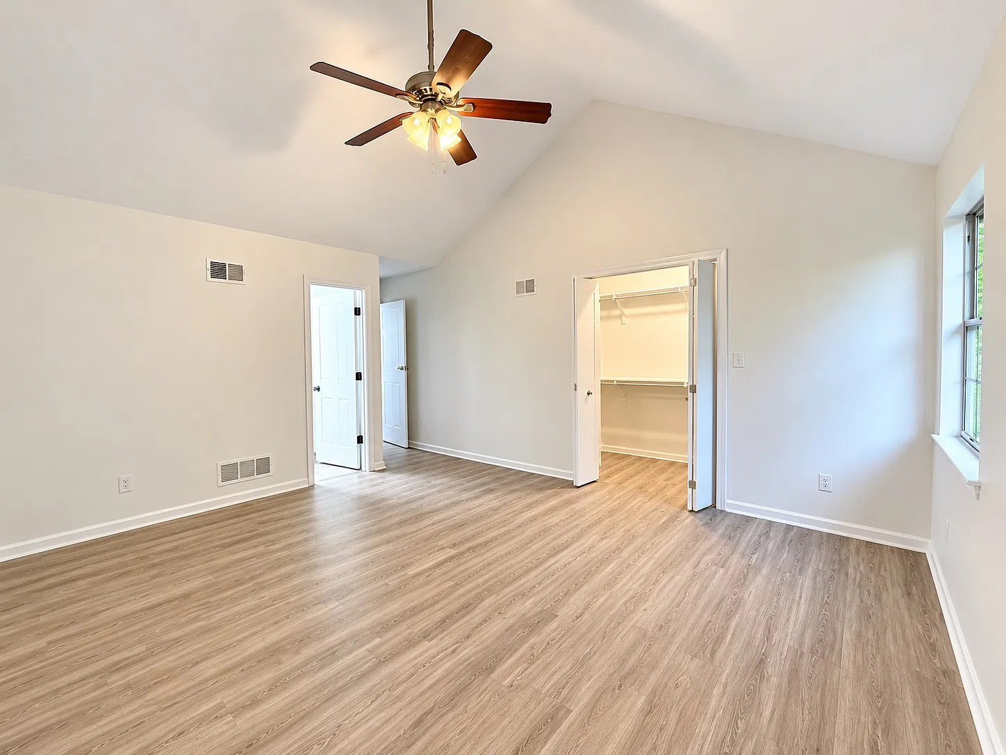 2 bed, 2.5 bath, 1280 sqft, $1,595 — Photo 4