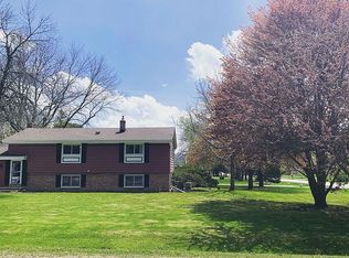 8905 Rodney Ln, Racine, WI 53406