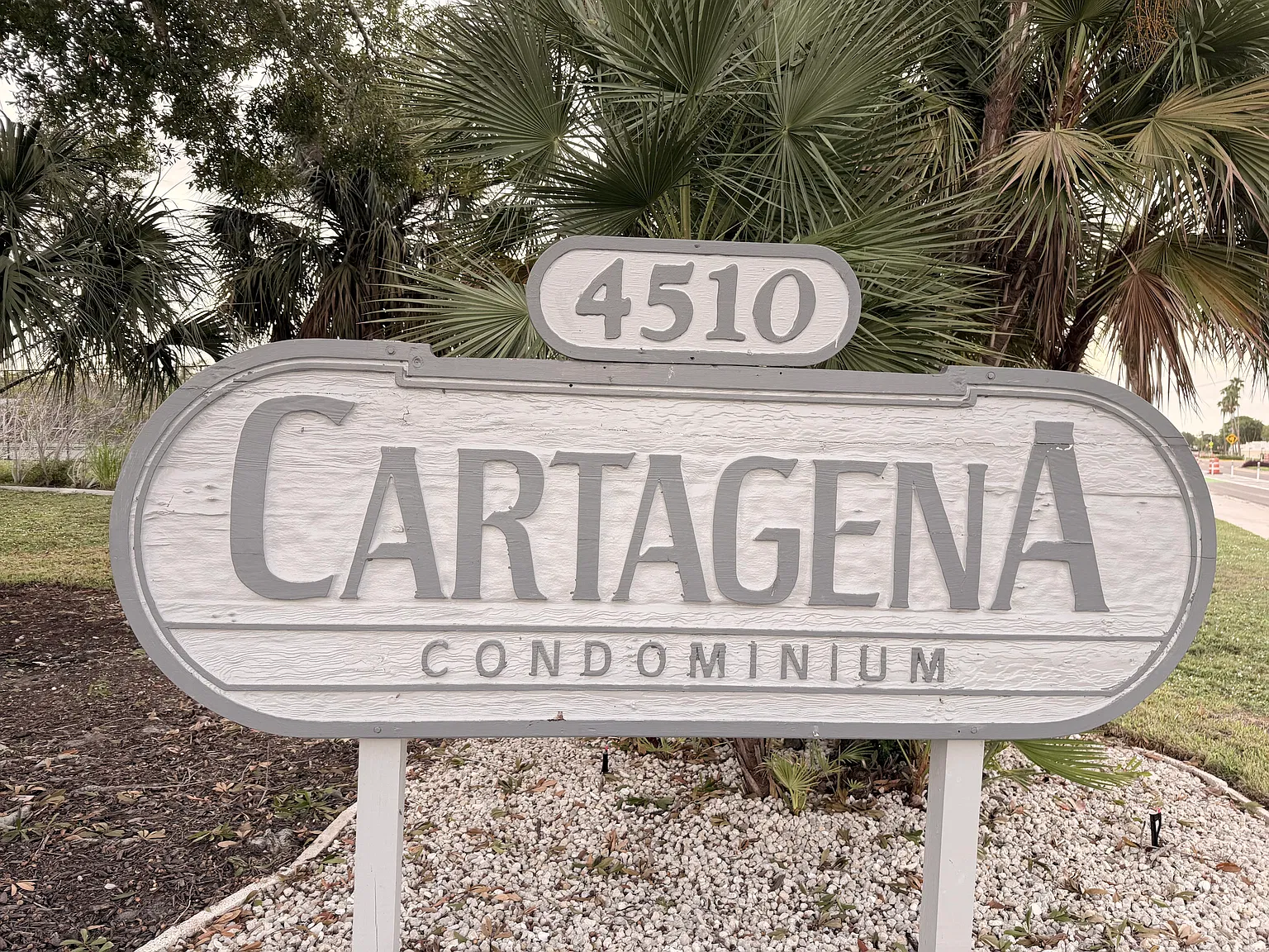 2 bed, 1170 sqft, $2,195 — Photo 2