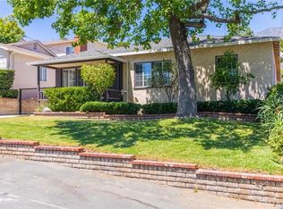 3321 Los Olivos Ln, Glendale, CA 91214