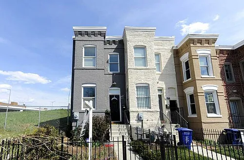 1012 7th St SE Photo 1