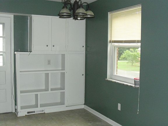 5th image of 8113 Camner Ave