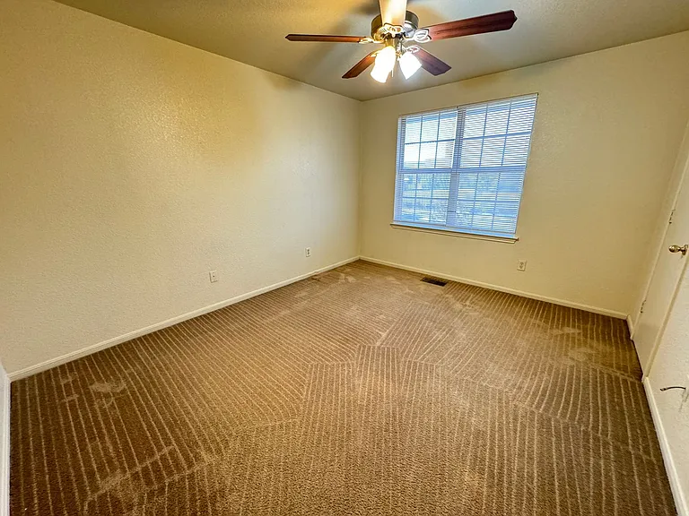 205 Lydia Dr — Photo 11