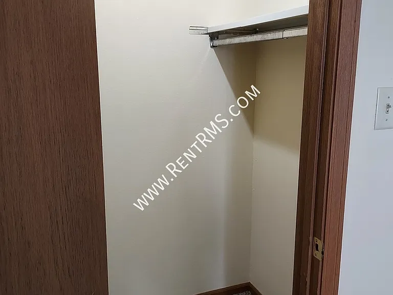 2131 SW Brandywine Ln — Photo 16