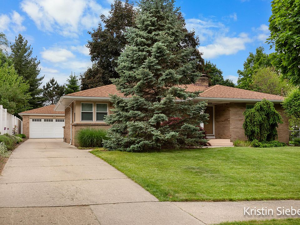 1st image of 309 Lenora Ave NW