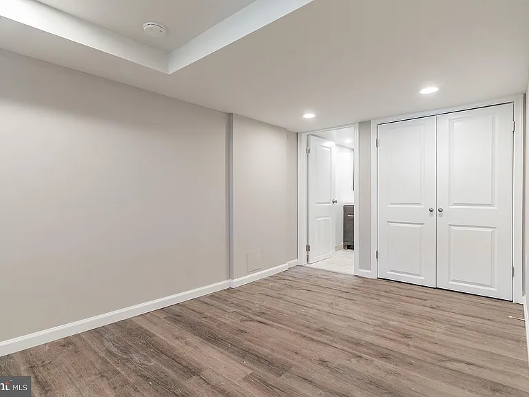 413 Rogers Ave — Photo 13
