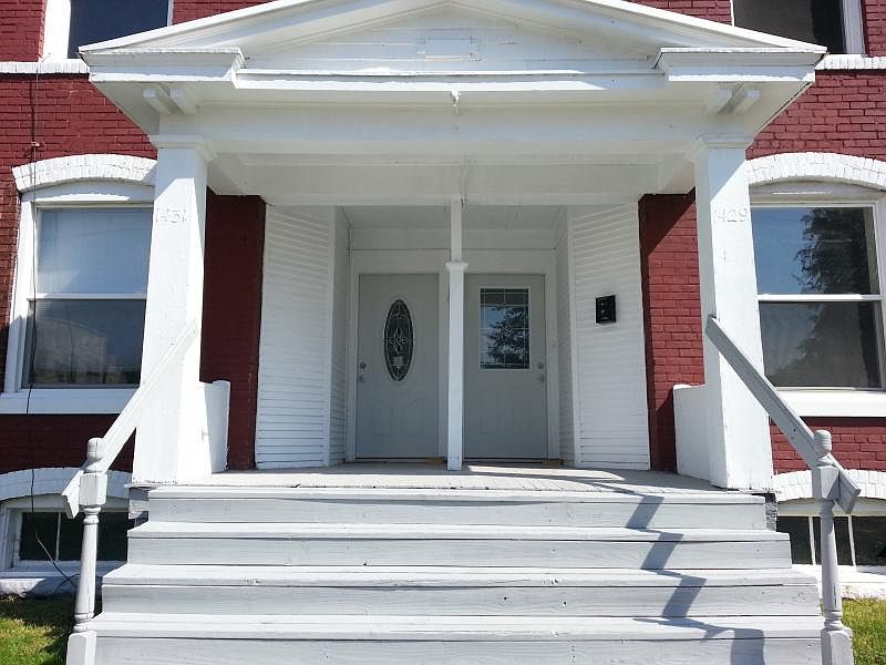 2nd image of 1425 Washington St