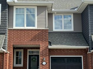 303 Kanashtage Ter, Ottawa, ON K4A5K1