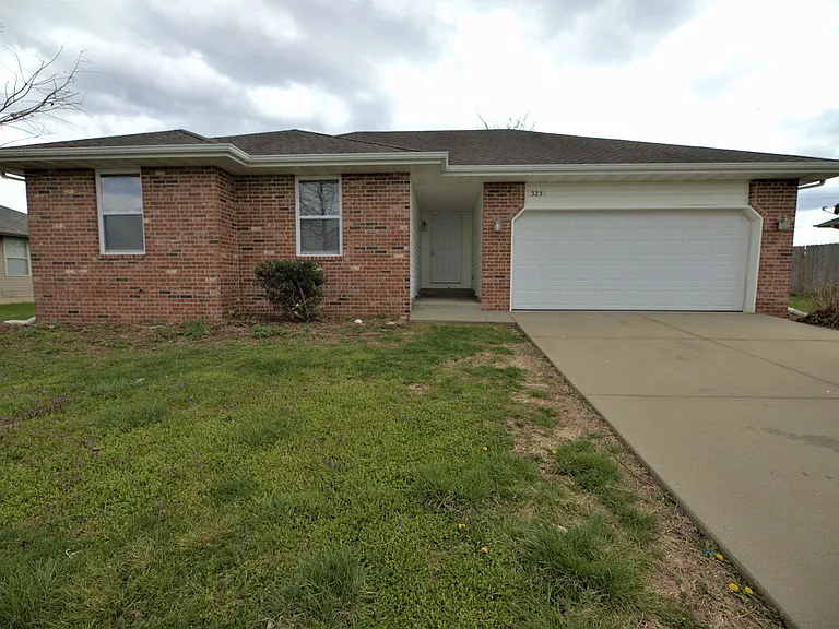 3230 E Jamestown St — Photo 1