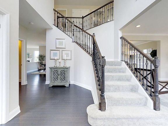 2nd image of 3 Summit Dr