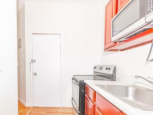 3rd image of 1221 Atlantic Ave #1C