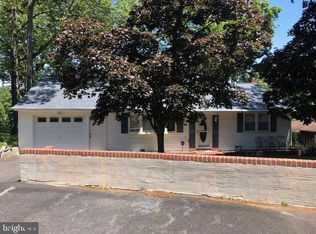 1602 Wall Dr, Pasadena, MD