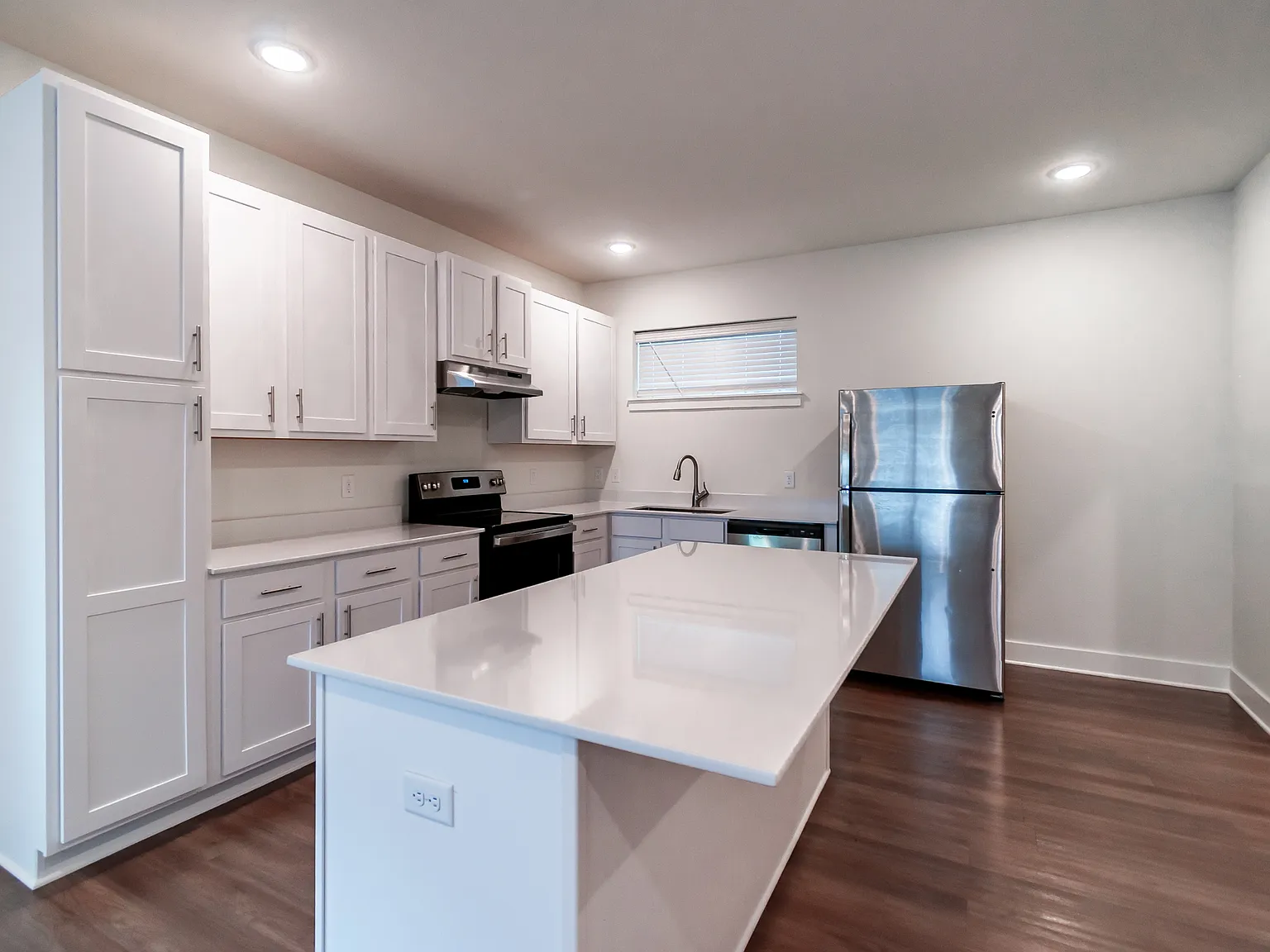605 North Whitham Avenue - 1 — Photo 3