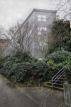 1st image of 1000 Bellevue Pl E APT 5