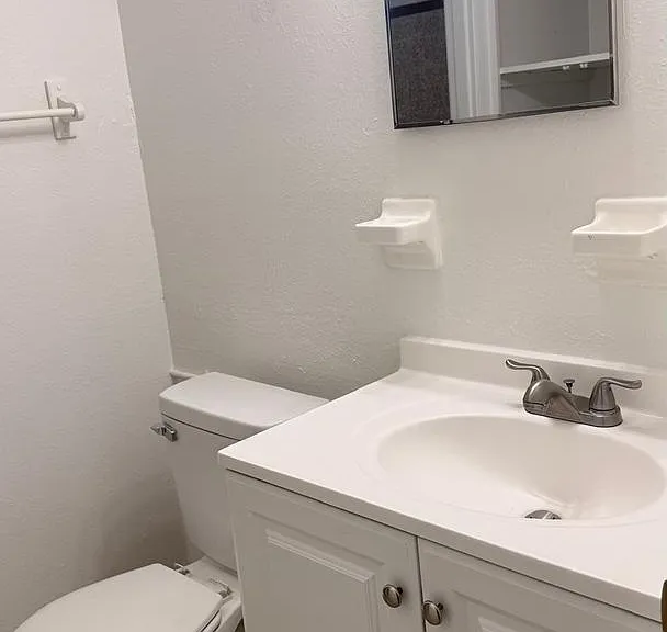 1604 Woodlyn Dr — Photo 8