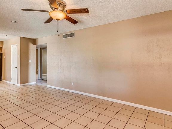 4th image of 5918 W Whitton Ave