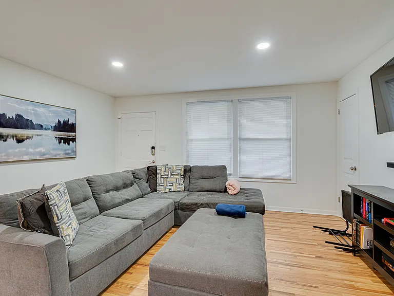 6473 Thunderbird Dr — Photo 8