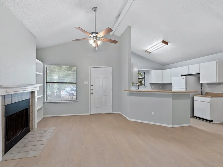 2906 Jadewood Ct #A — Photo 23