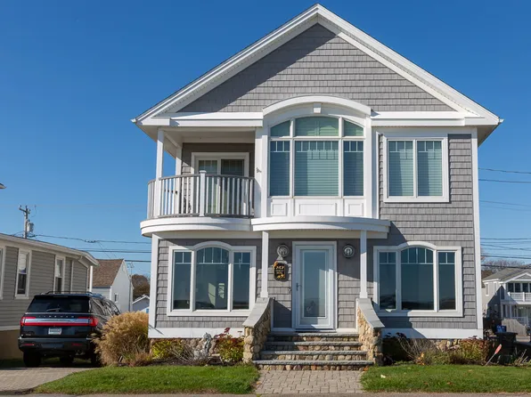 747 Ocean Blvd, Hampton, NH 03842