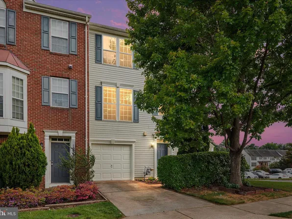15979 Canada Goose Loop, Woodbridge, VA 22191