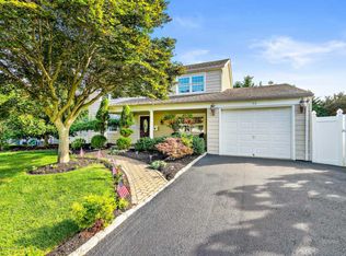 46 Irongate Ln, Matawan, NJ 07747