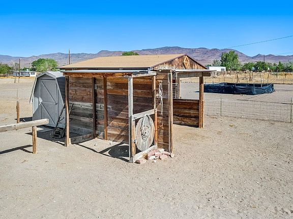 3rd image of 55515 Navajo Trl