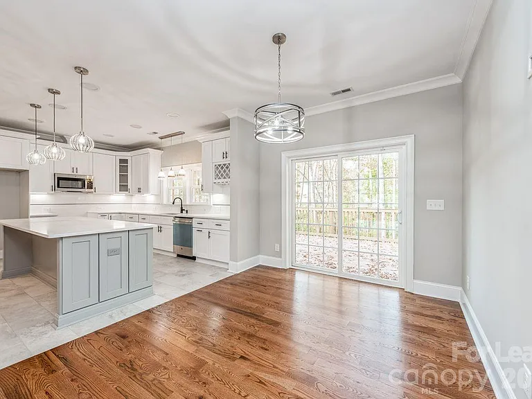 6513 Rockwell Blvd — Photo 12