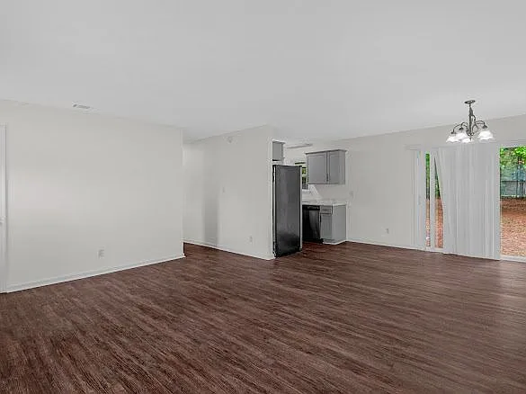 509 Ashmore Rd — Photo 4