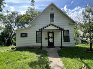 5920 N 34th St #1, Omaha, NE 68111