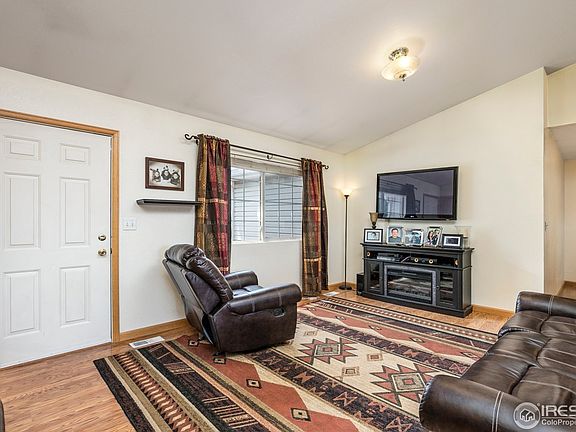 4th image of 3120 Holiday Ct