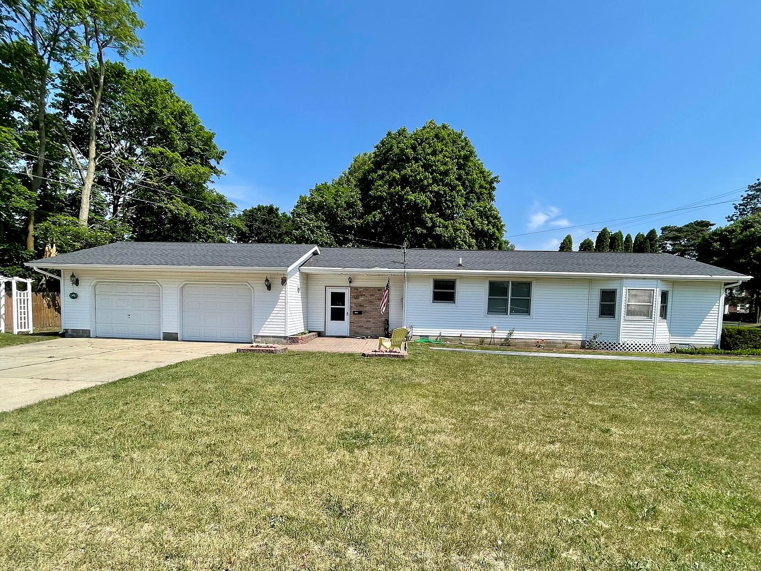 119 E Sheldon St, Gaylord, MI 49735 Zillow