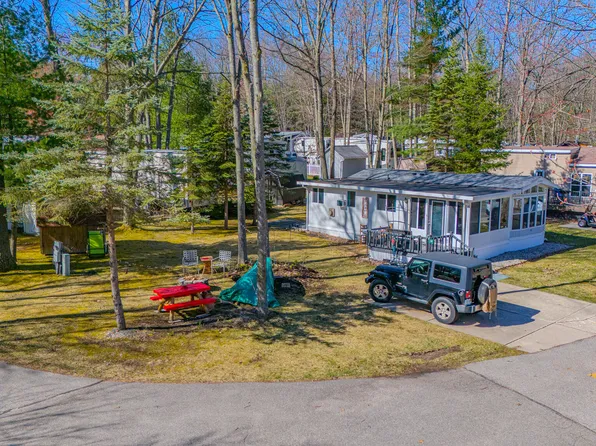 2757 Owens Dr Unit 31 & 85, Prudenville, MI 48651