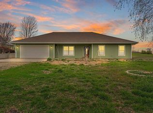 6401 NW Humphrey Rd, Topeka, KS 66618
