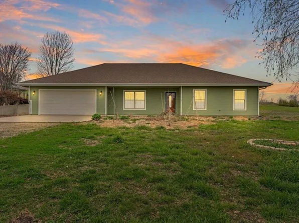 6401 NW Humphrey Rd, Topeka, KS 66618
