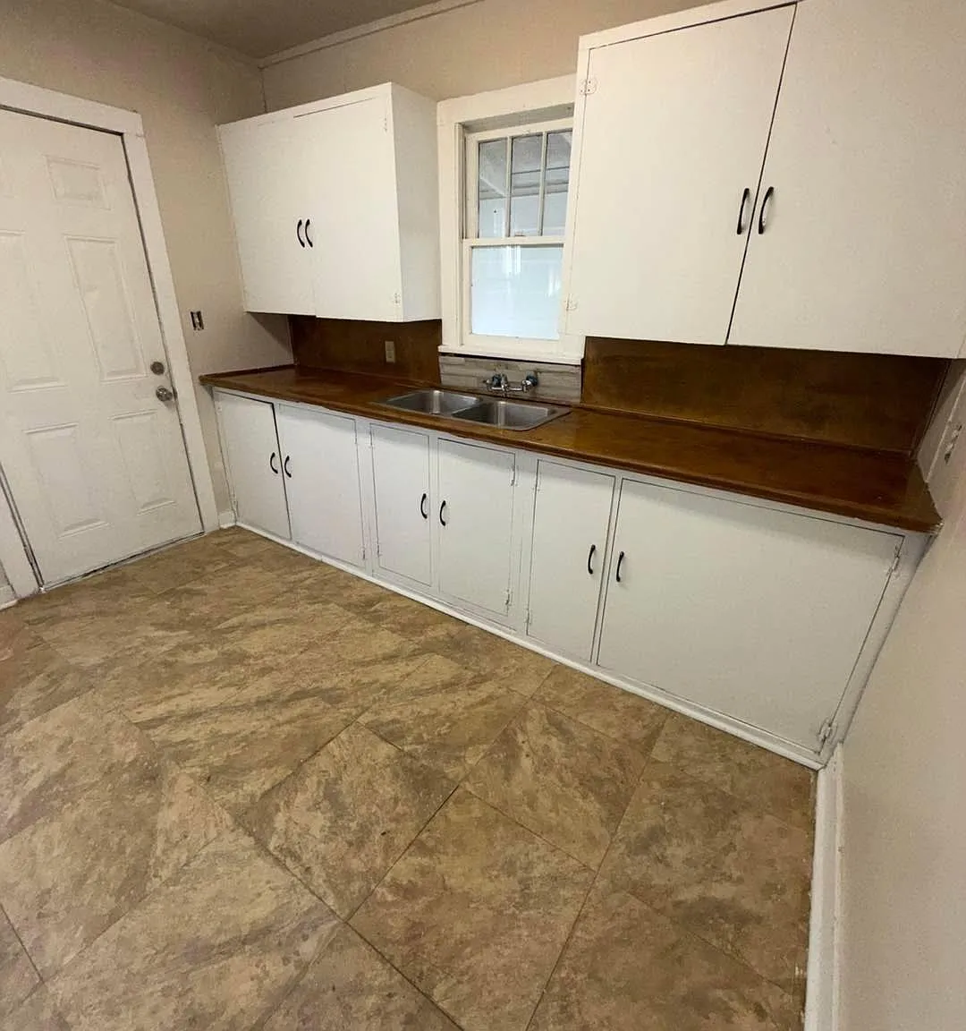 2 bed, 702 sqft, $700 — Photo 3