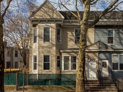 35 Rose Ave, Jersey City, NJ, 07305