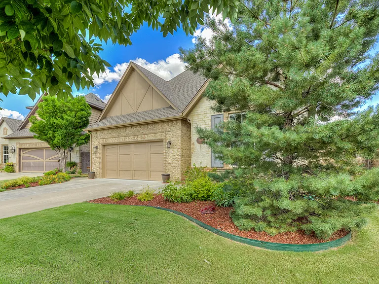 11804 Volterra Way — Photo 62