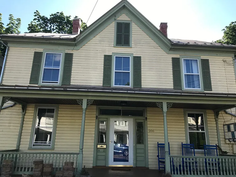 206 N Madison St #1 — Photo 1