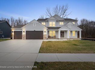 11387 Windswept Dr, Grand Ledge, MI 48837