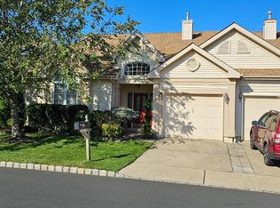 6 Gormley Ln, Monroe Township, NJ 08831