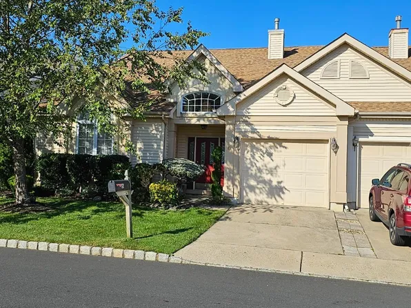 6 Gormley Ln, Monroe Township, NJ 08831