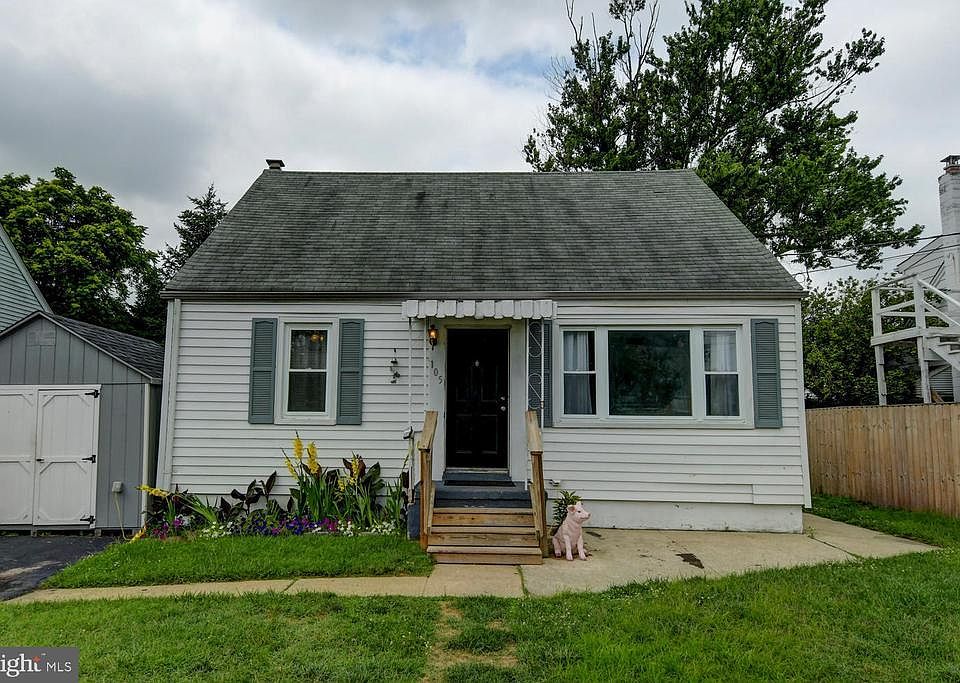 1st image of 105 Vista Ave