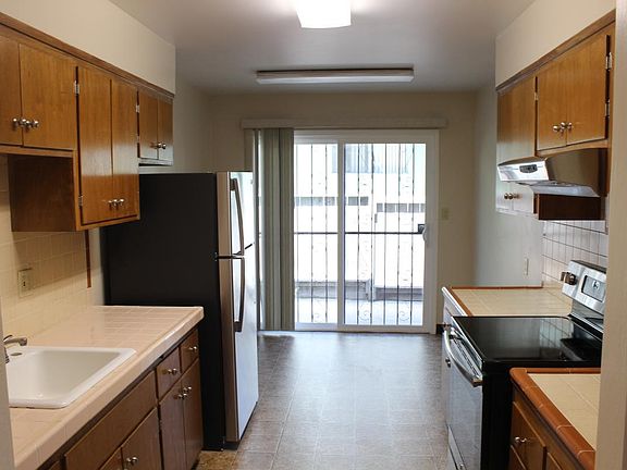 3rd image of 3320 66th Ave APT 4