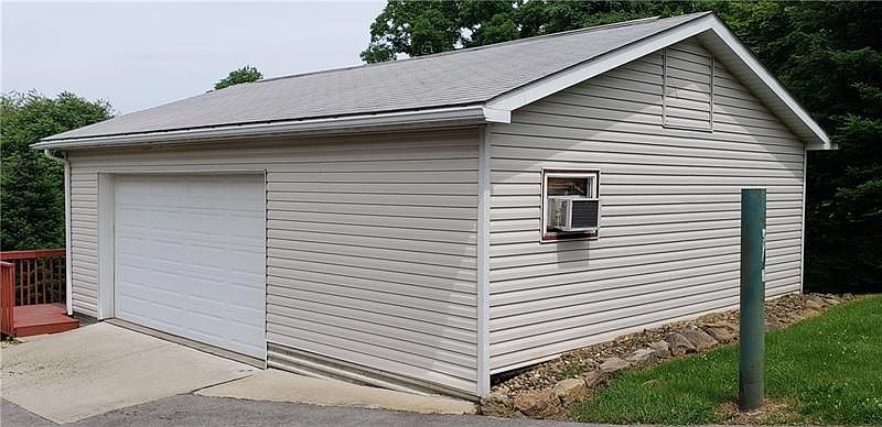 2nd image of 1930 Brighton Rd