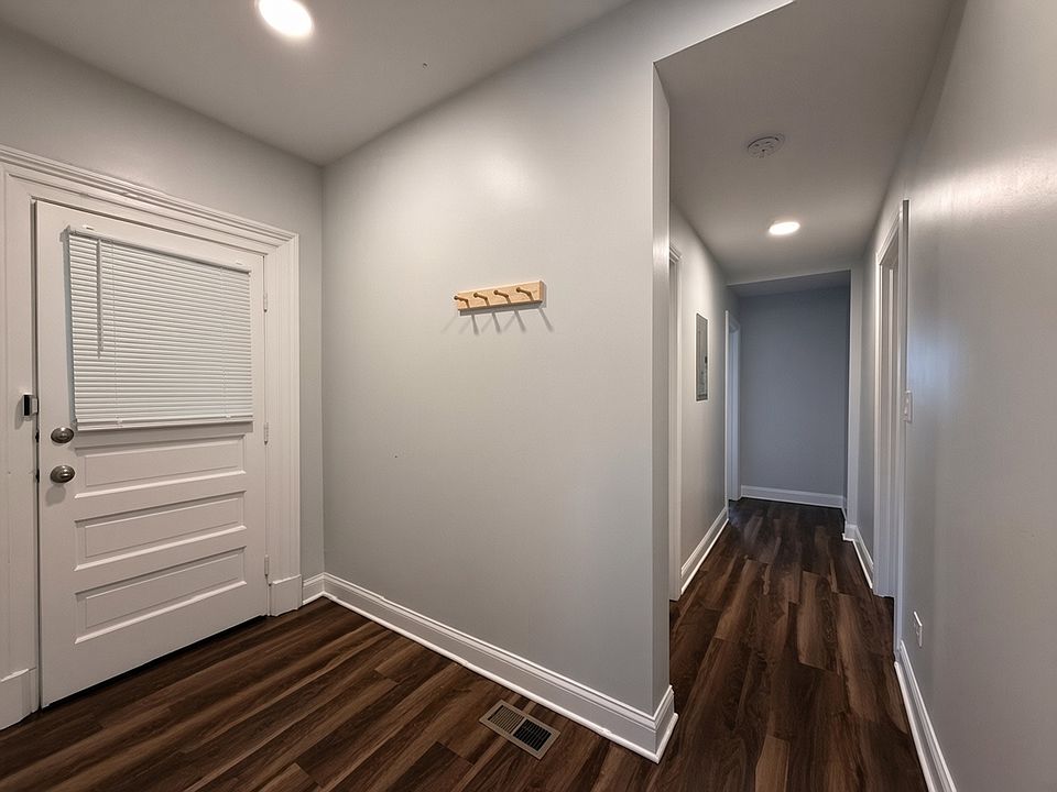 1st image of 75 Pine Ave #78