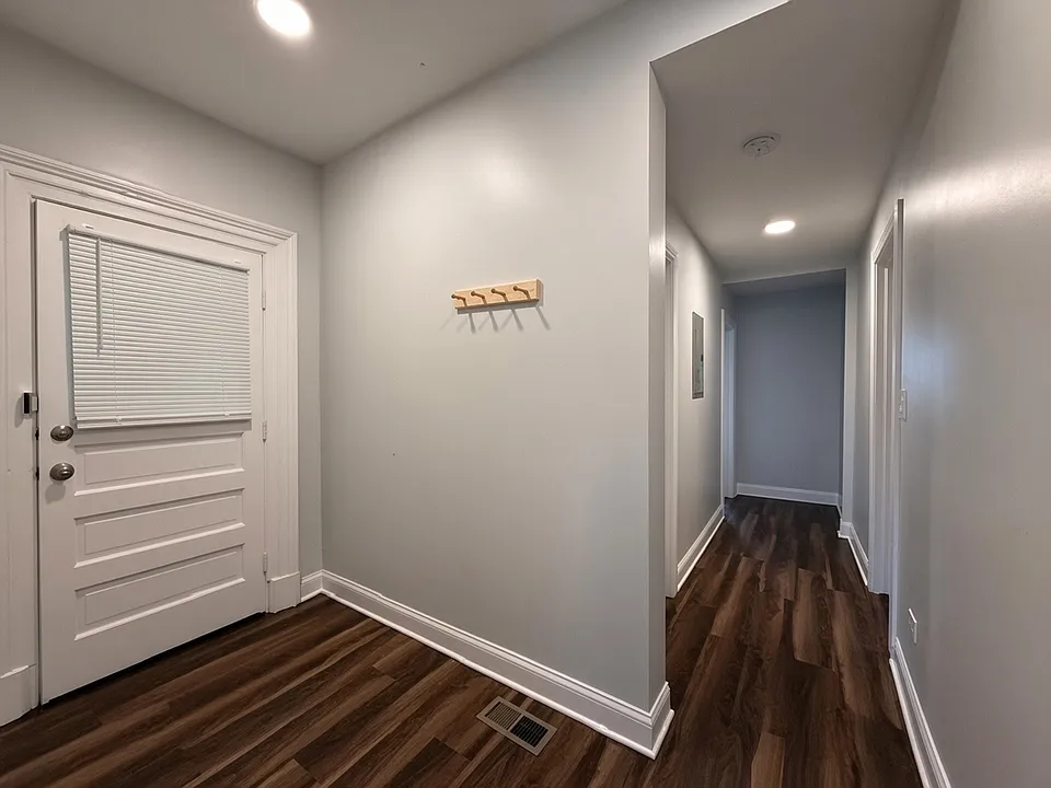 75 Pine Ave #78