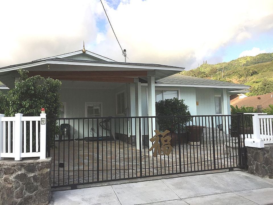 2nd image of 2693 Gardenia St
