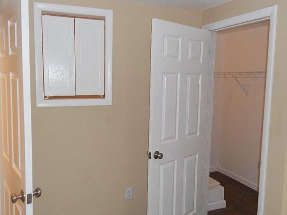 master bedroom walk in closet