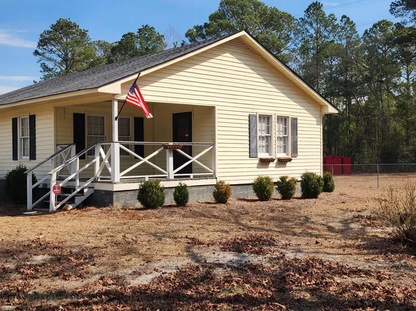 744 Sweet Home Church Road, Elizabethtown, NC 28337